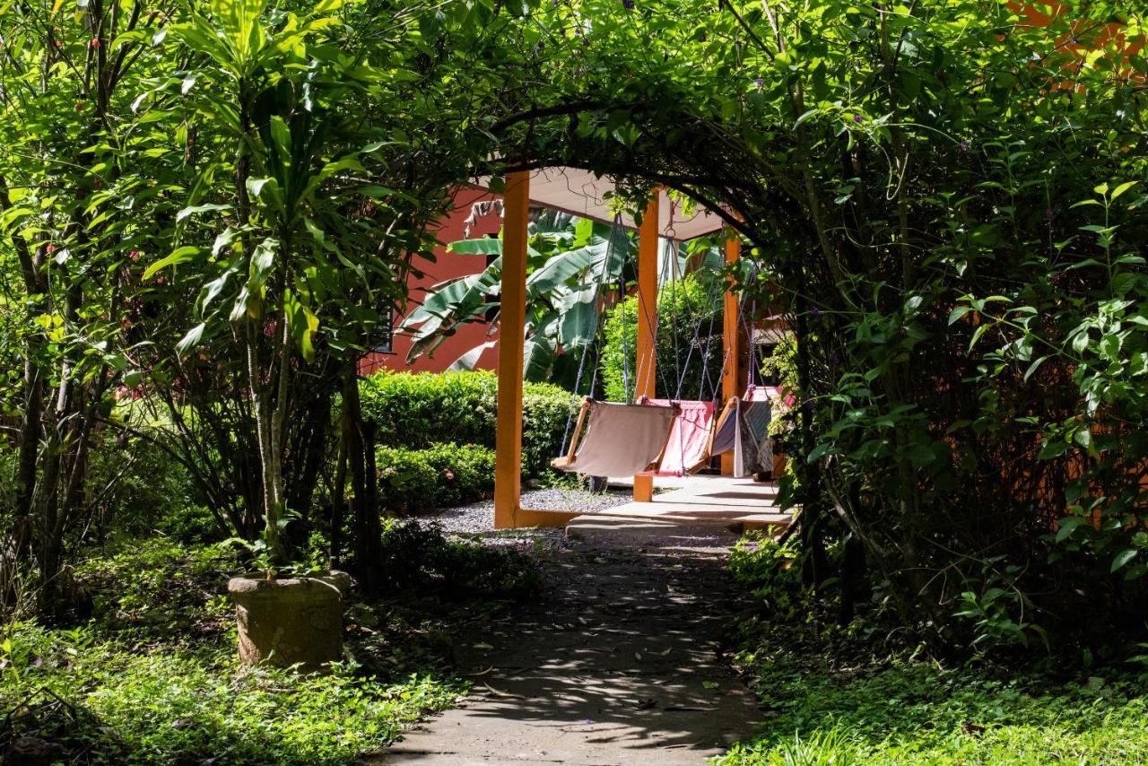 Jungle Lodge At Wild Sun Rescue Center Cabuya  Kültér fotó